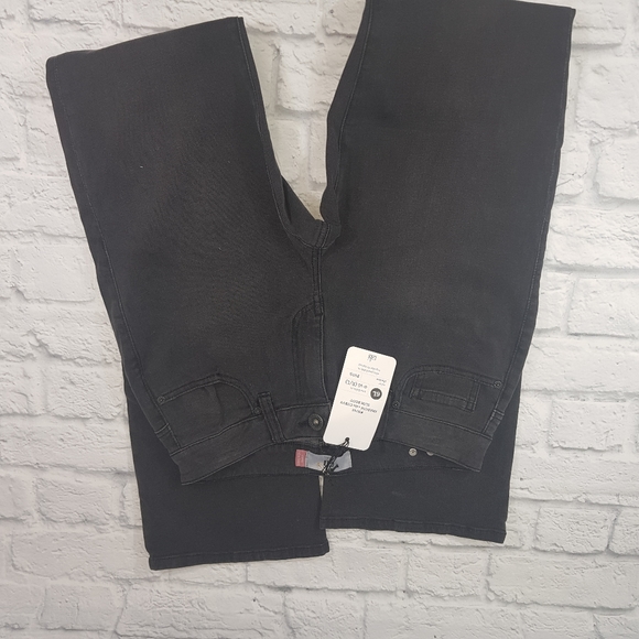 CAbi NWT #3043 Curvy Slim Boot Denim Jean - Picture 2 of 7